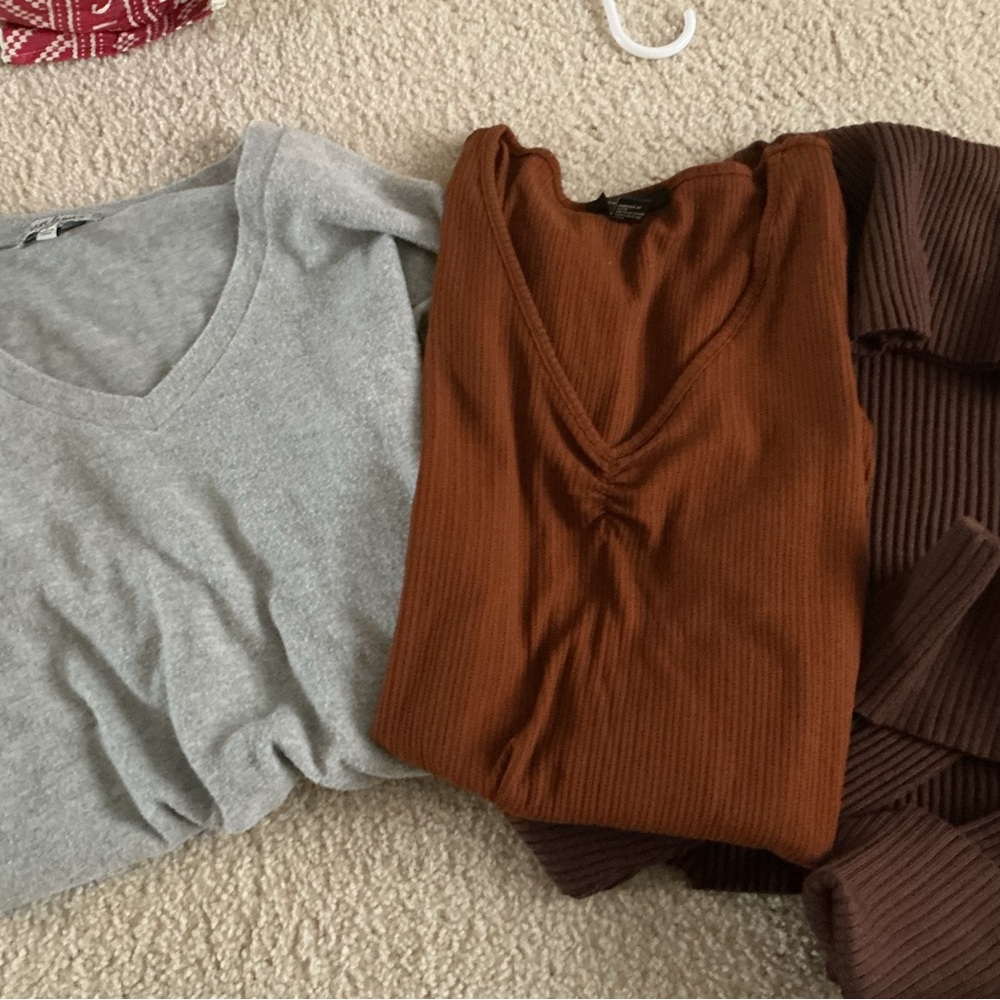 Forever 21 Gray and Brown V-Neck Sweater Duo